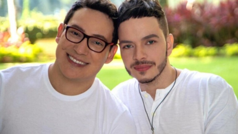 Ex-pastor Felipe Heiderich diz que foi "estranho beijar um homem"