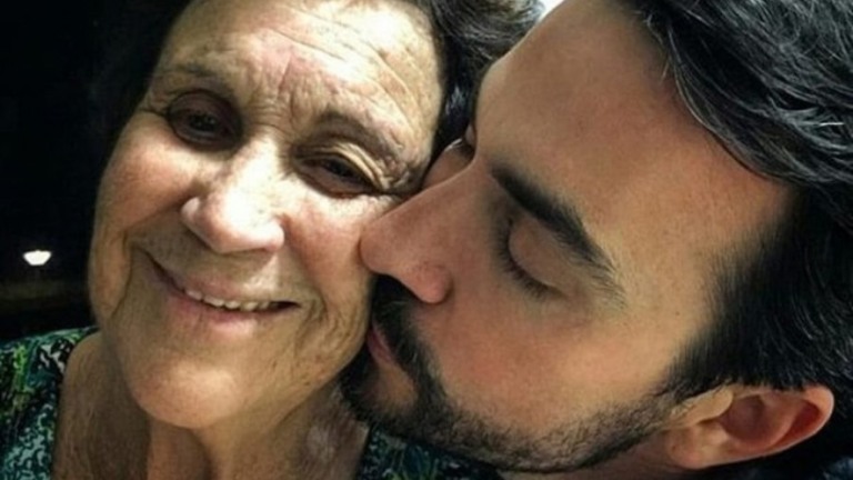 Padre Fábio de Melo lembra 7° dia da morte da mãe e celebra seus 50 anos
