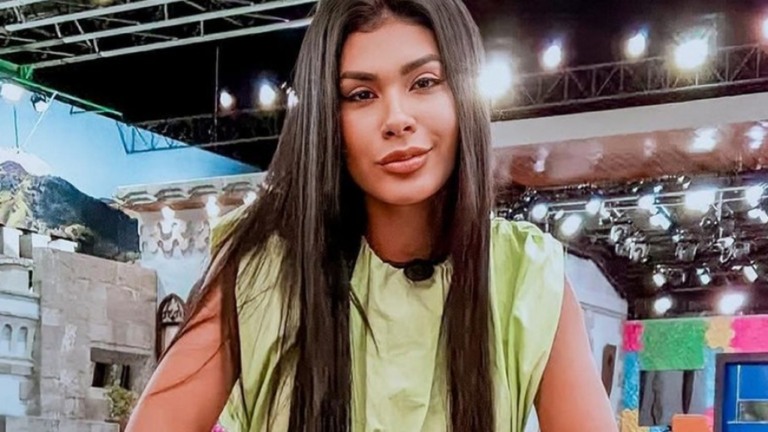 'BBB 21': Pocah está com dívida de 13 anos por quebrar contrato antes do reality