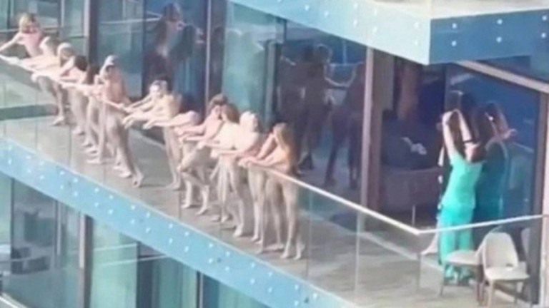 Dubai irá deportar modelos que posaram nuas em varanda de apartamento