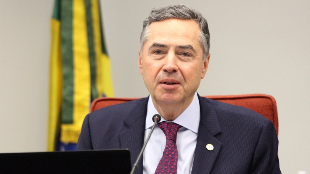 Julgamento de Lula: ministro Barroso diz "não acreditar em conspiração"