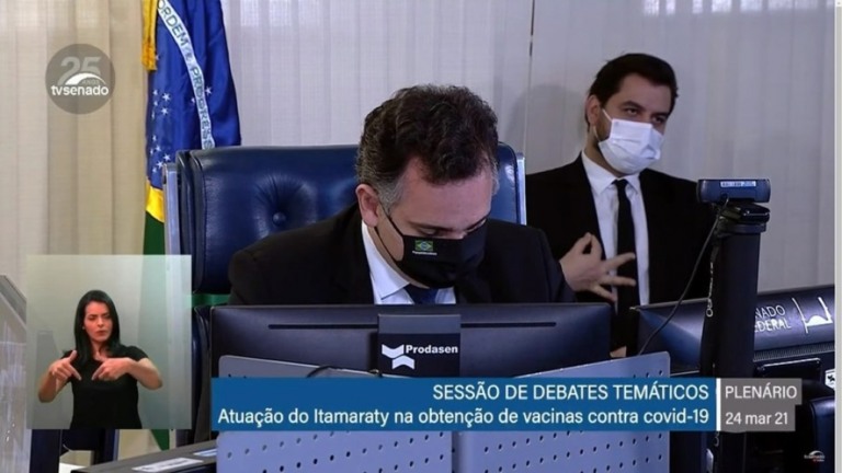 Assessor de Bolsonaro deve ser indiciado após depoimento à polícia do Senado