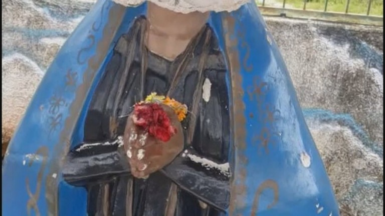 Imagem de Nossa Senhora Aparecida aparece decapitada no DF e revolta fiéis