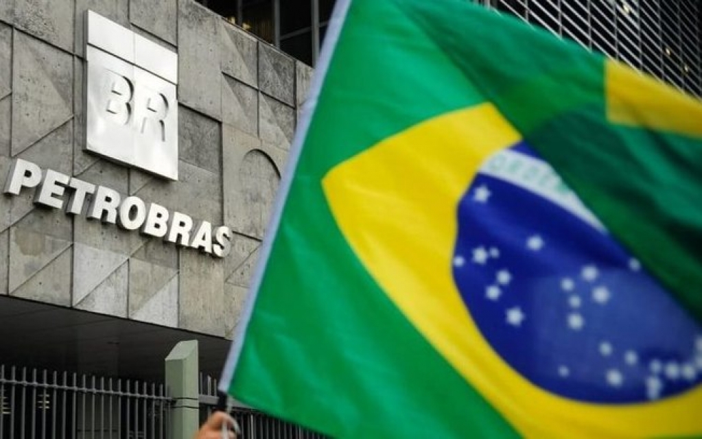 Petrobras (PETR4) se posiciona sobre declaração de Bolsonaro quanto a política de preços Petrobras (PETR4) se posiciona sobre declaração de Bolsonaro quanto a política de preços