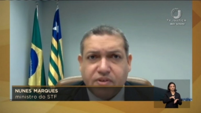 Nunes Marques vota para liberar missas e cultos presenciais na pandemia