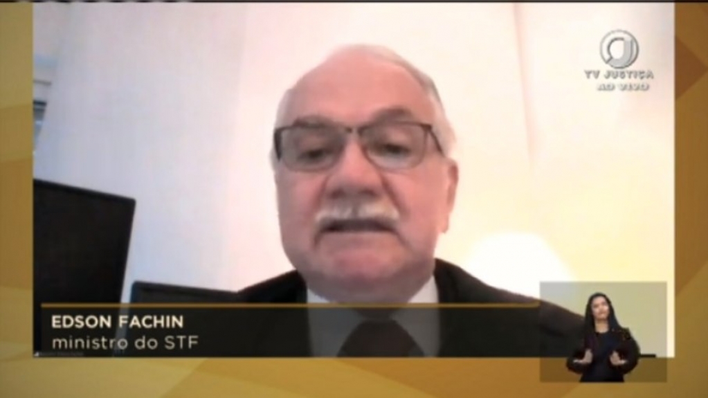 Fachin segue relator e vota contra atividades religiosas coletivas presenciais Fachin segue relator e vota contra atividades religiosas coletivas presenciais