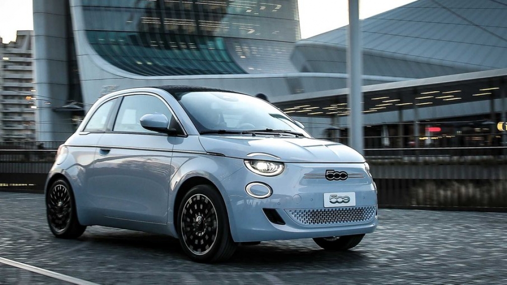 Fiat 500 elétrico está a caminho e deve chegar em meados do ano