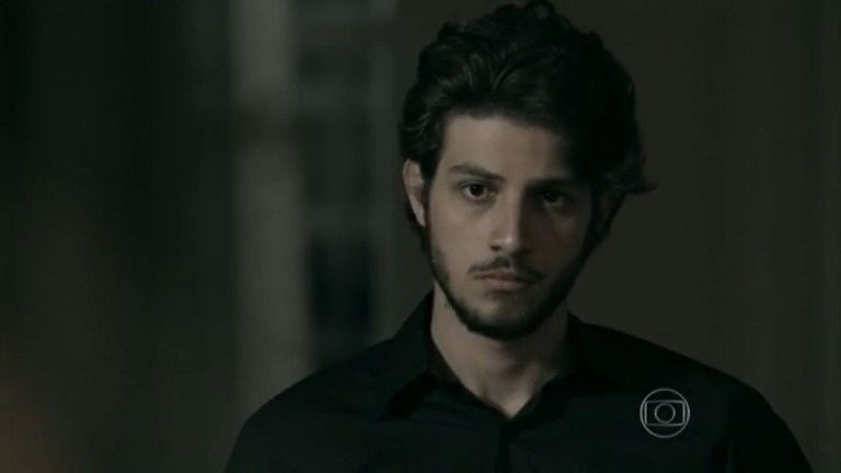 José Alfredo constrói sua empresa milionária, em "Império"