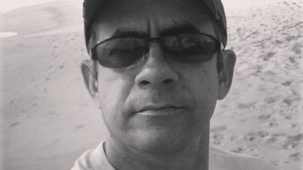 Ator morre de infarto ao ser diagnosticado com Covid-19 Ator morre de infarto ao ser diagnosticado com Covid-19