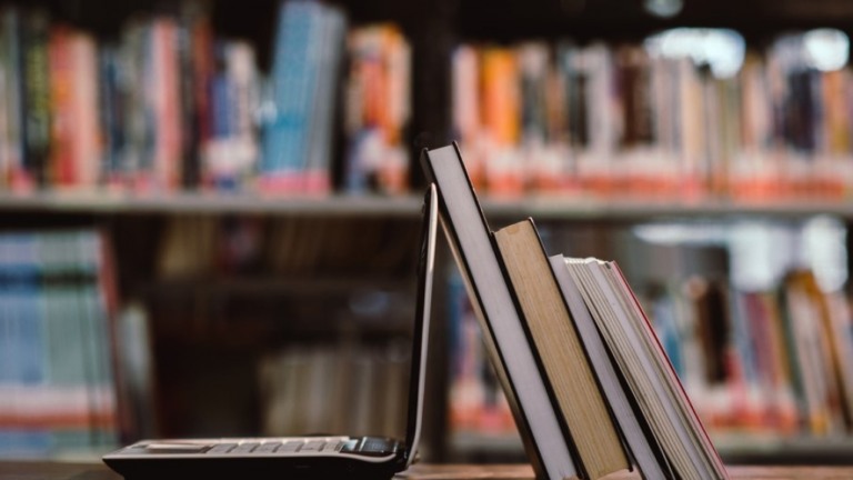 Projeto viabiliza bibliotecas digitais pelo Brasil