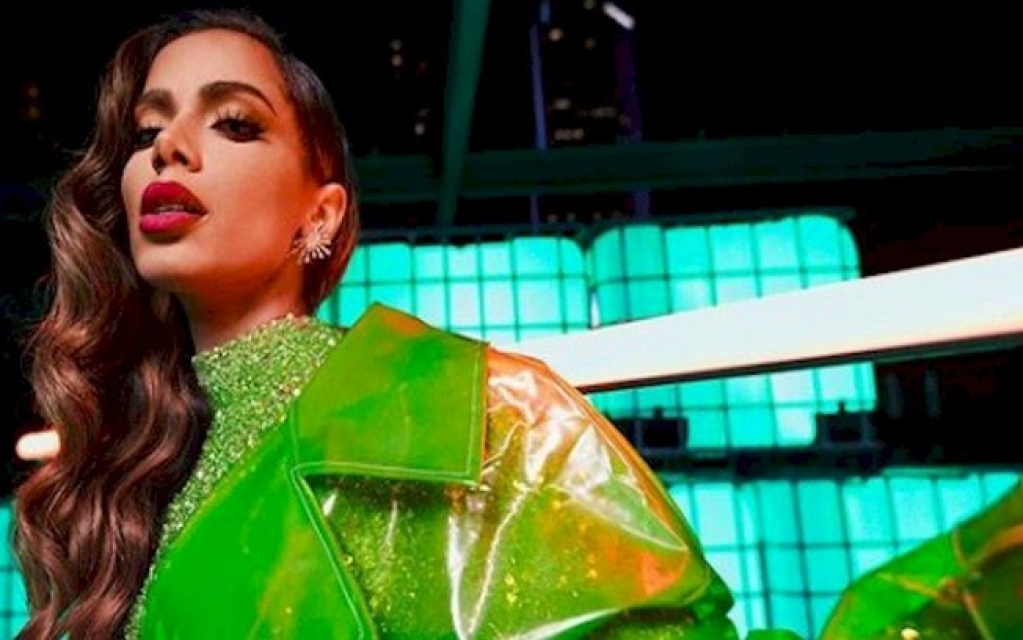 Anitta recebe falso positivo para o novo coronavírus Anitta recebe falso positivo para o novo coronavírus