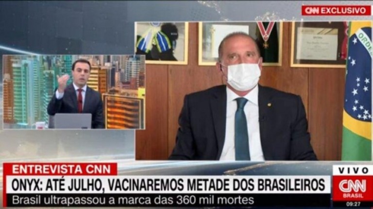 Jornalista da CNN Brasil confronta ministro de Bolsonaro ao vivo; assista