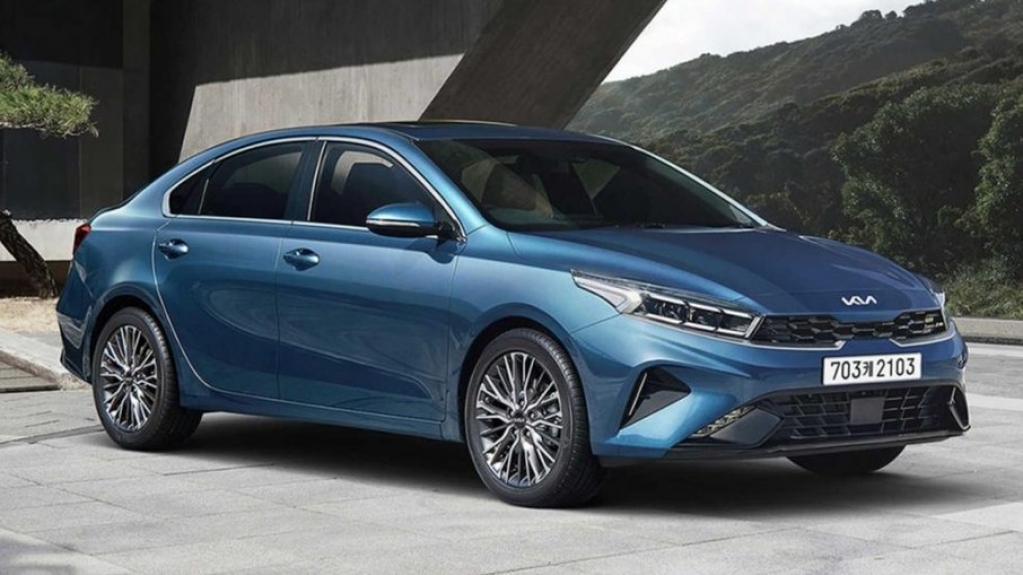 Kia Cerato fica mais elegante e moderno na linha 2022