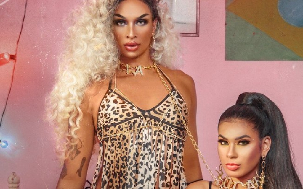 Lia Clark e Pocah unem suas vozes em "Eu Viciei" Lia Clark e Pocah unem suas vozes em "Eu Viciei"