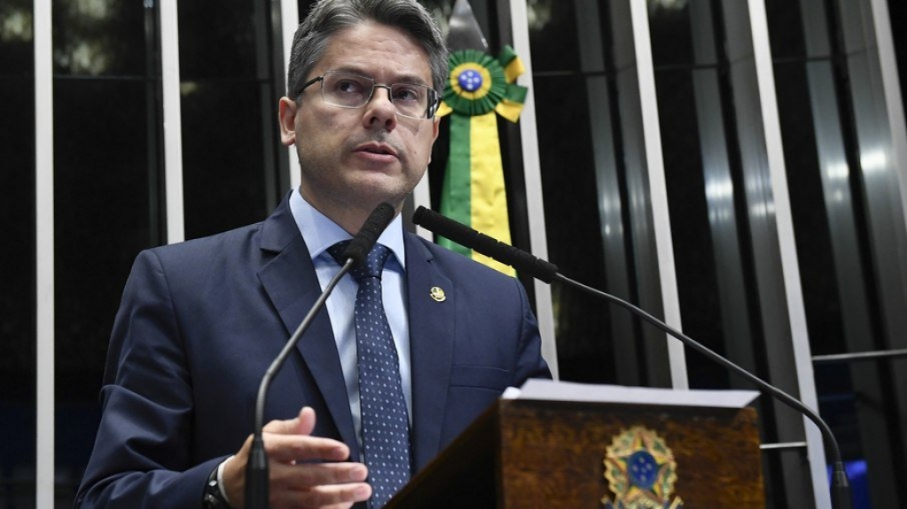 CPI da Covid: Oposição quer quebra de sigilos e convocação de Guedes e Pazuello CPI da Covid: Oposição quer quebra de sigilos e convocação de Guedes e Pazuello
