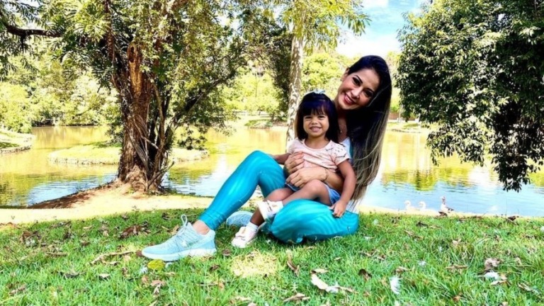 Mayra Cardi conta que construiu um parque de diversão para filha