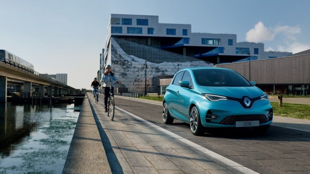 Renault Zoe renovado chega às lojas a partir de R$ 204.990