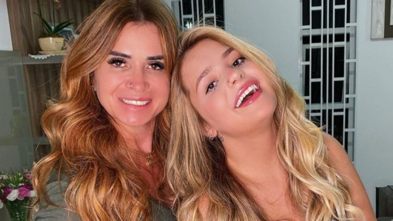 Viih Tube é defendida pela mãe após Xuxa chamá-la de "falsiane"