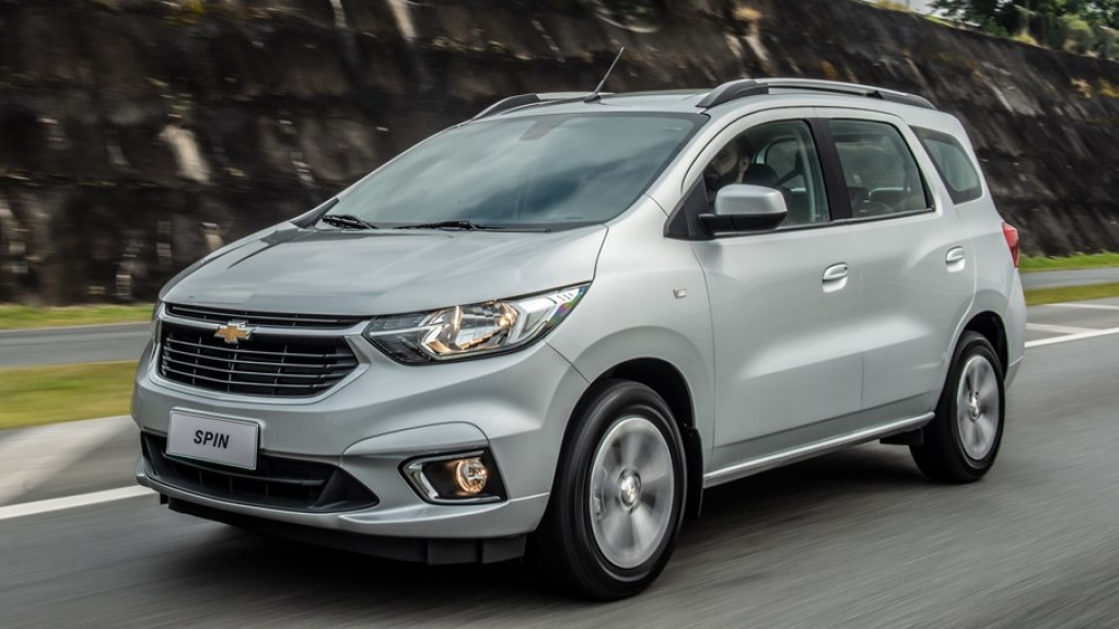 GM lança linha 2022 da minivan Spin com versão LS automática