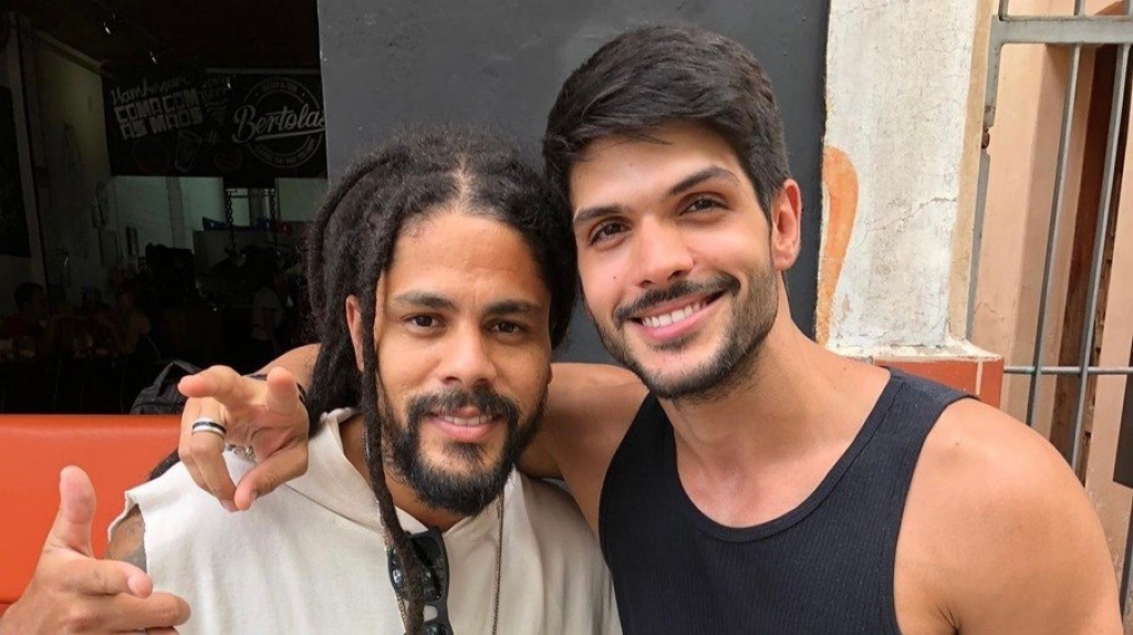Ex-BBB Lucas Fernandes posta foto e declara torcida por Viegas em "No Limite" Ex-BBB Lucas Fernandes posta foto e declara torcida por Viegas em "No Limite"
