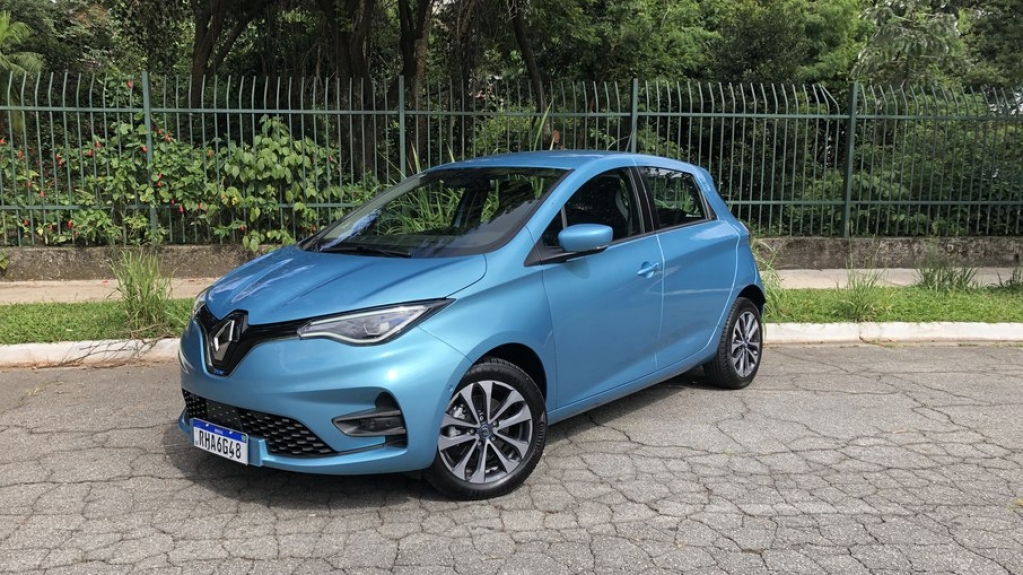 Renault Zoe melhora em todos os aspectos na linha 2022