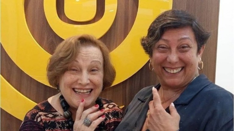 Filha de Nicette Bruno, Bárbara é intubada com Covid-19 Filha de Nicette Bruno, Bárbara é intubada com Covid-19