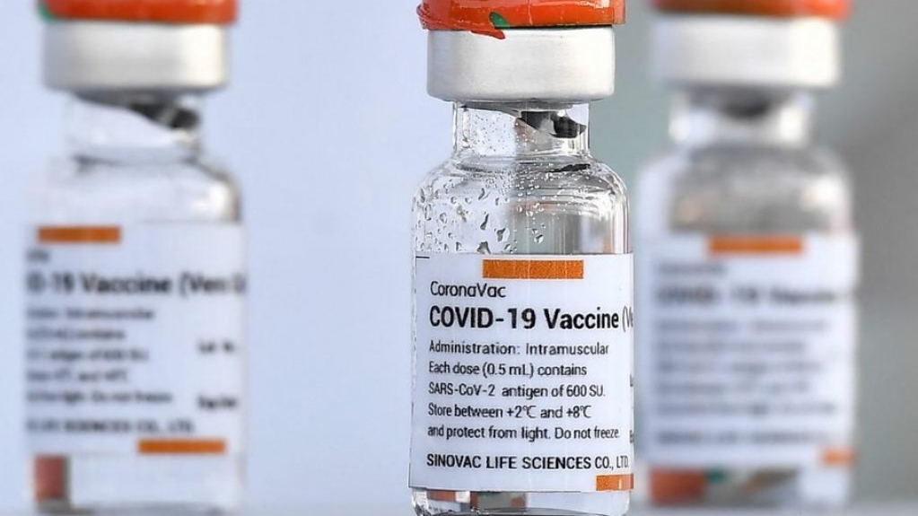 Covid-19: Produção mundial de vacinas deve alcançar quase 12 bilhões de doses