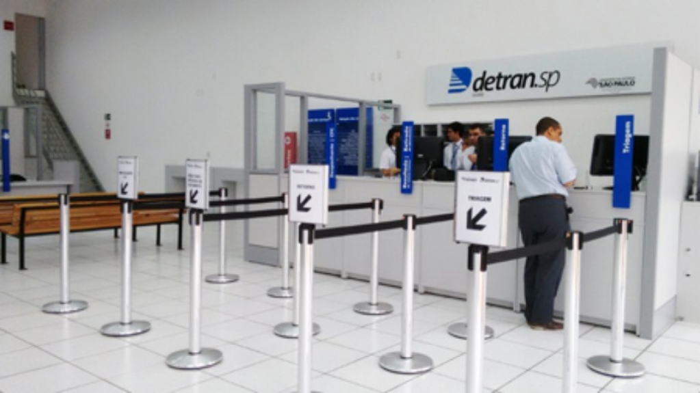 Detran de SP retoma atendimento presencial, mas com 25% da capacidade