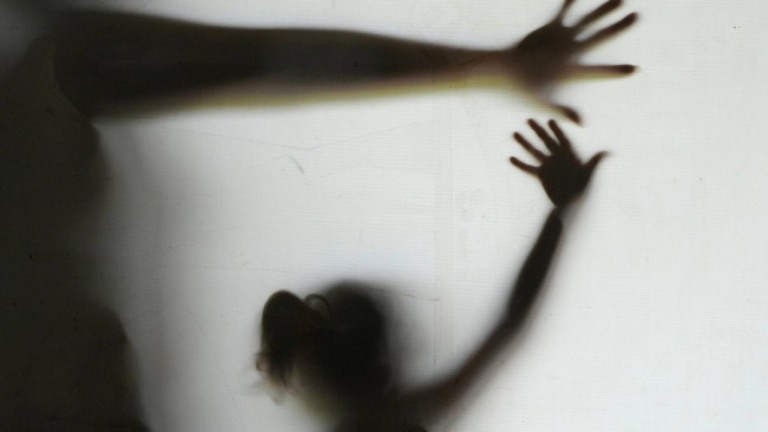 Homem é preso em flagrante após tentar abusar sexualmente de menina de 8 anos