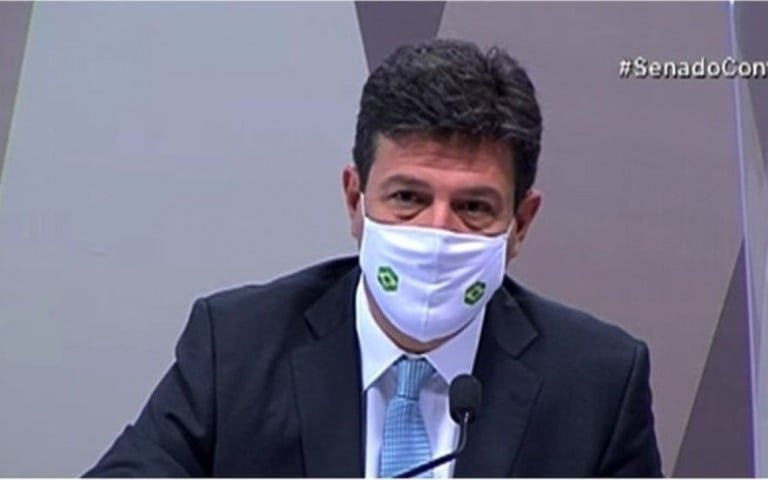 Mandetta: "Era constrangedor explicar' descompasso entre ministério e Bolsonaro"
