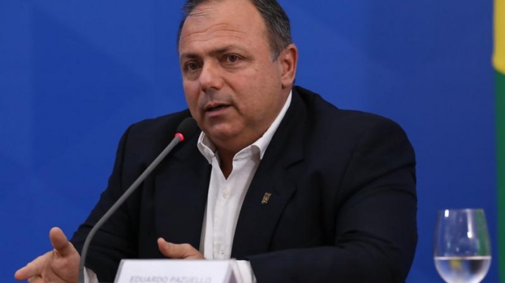 Pazuello estava "muito nervoso" durante treinamento para a CPI feito no Planalto