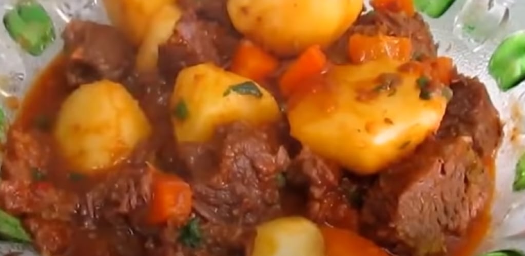 Picadinho de carne com batata e cenoura