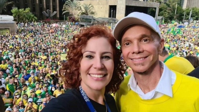 Manno Góes processa deputada por usar música "Milla" em ato pró-Bolsonaro
