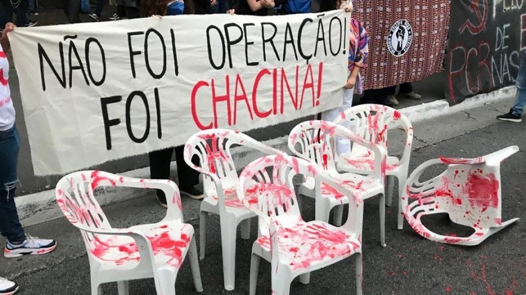 Manifestantes se reúnem na Avenida Paulista contra mortes no Jacarezinho