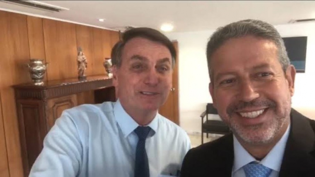 Bolsonaro destina R$ 3 bi para apoio do Centrão; veja como foi gasto
