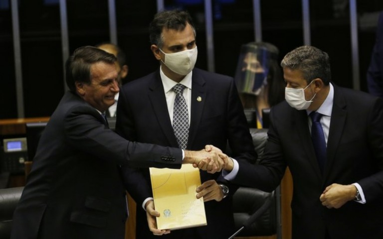 "Bolsolão": esquema de Bolsonaro destina R$ 3 bi para o Centrão; entenda