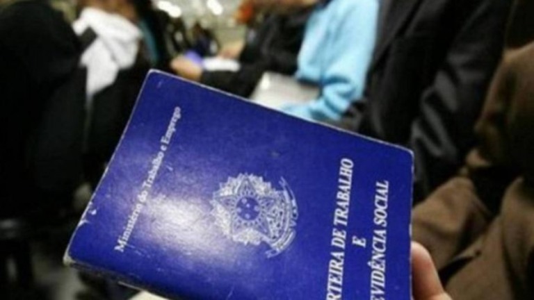 MP que reduz salário e jornada tem metade da adesão em 2020; entenda os motivos
