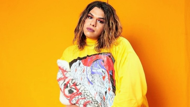 Lady Chokey deseja adotar um adolescente