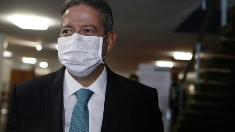Reforma tributária: Lira diz que projeto deve ter de 3 a 4 "pais"; entenda