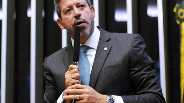 Lira nega orçamento paralelo e diz que são emendas impositivas