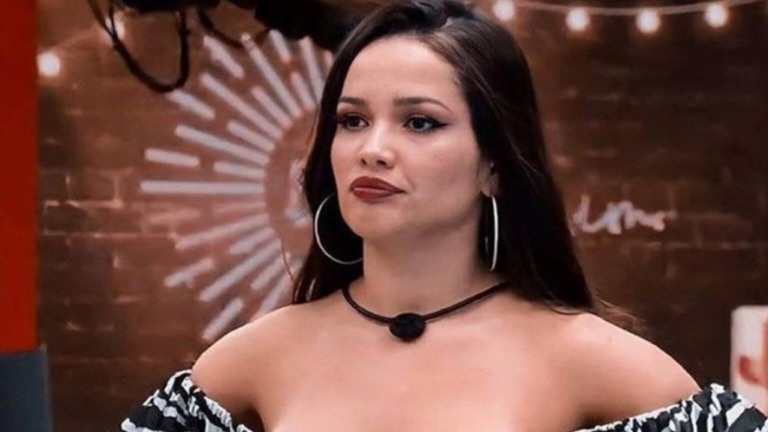 Juliette é alvo de críticas após ser verificada no Twitter