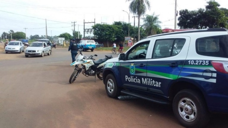 MS: Homem agride ex-companheira na frente de policiais e ameaça: "Vou matar"
