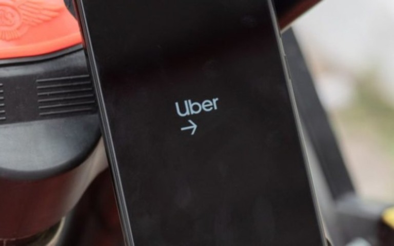 Uber e motoristas de aplicativo não têm vínculo empregatício, diz decisão do TST