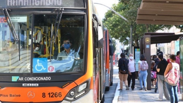 TJSP determina gratuidade do transporte coletivo para idosos entre 60 e 64 anos