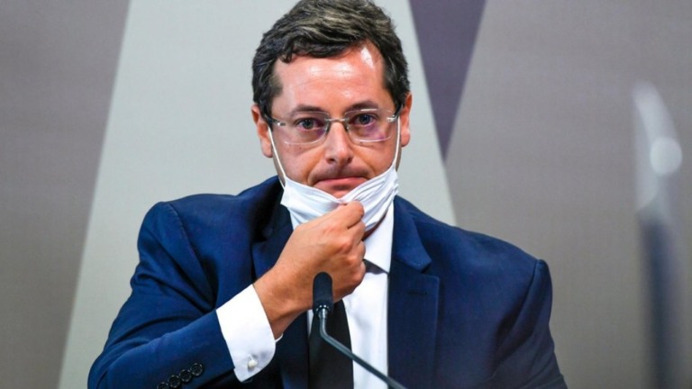 Wajngarten é acusado por senador de mentir na CPI: "desinformou o Brasil"
