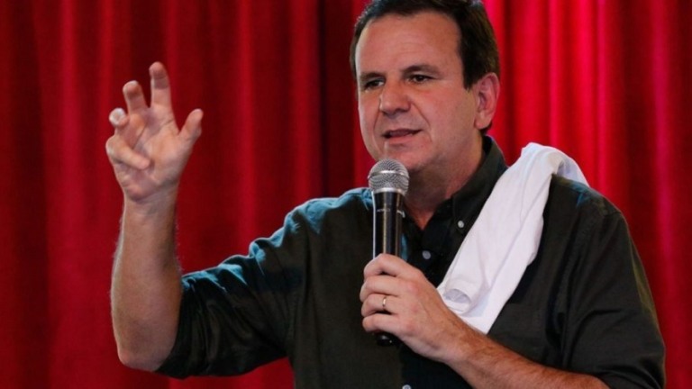 Eduardo Paes anuncia calendário de vacinação no Rio para todos acima de 18 anos
