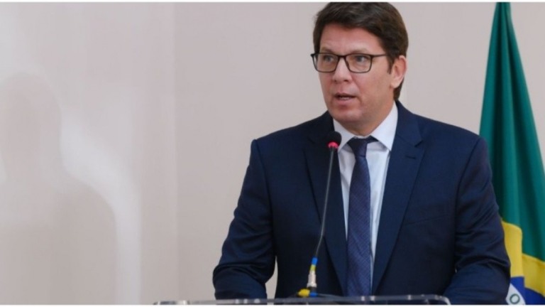 Um dia após cateterismo, Mario Frias anuncia retorno ao trabalho