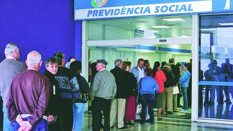 Prova de vida volta a ser obrigatória: veja como fazer pelo caixa eletrônico