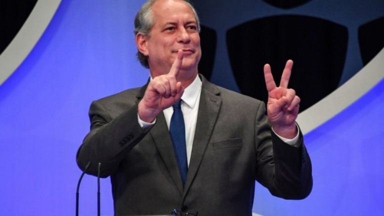 Bolsonaro está "derretendo" e Ciro irá ao 2º turno contra Lula, diz líder do PDT