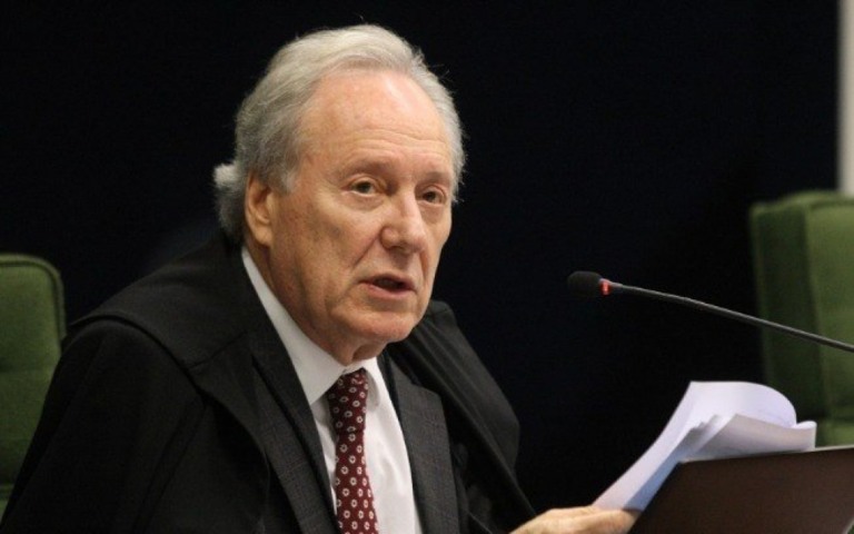 Lewandowski é o relator de pedido para Pazuello ficar calado na CPI da Covid